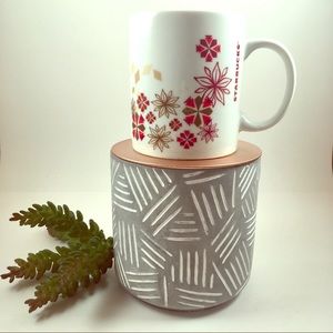 Starbucks coffee cup mug tea holiday design cozy